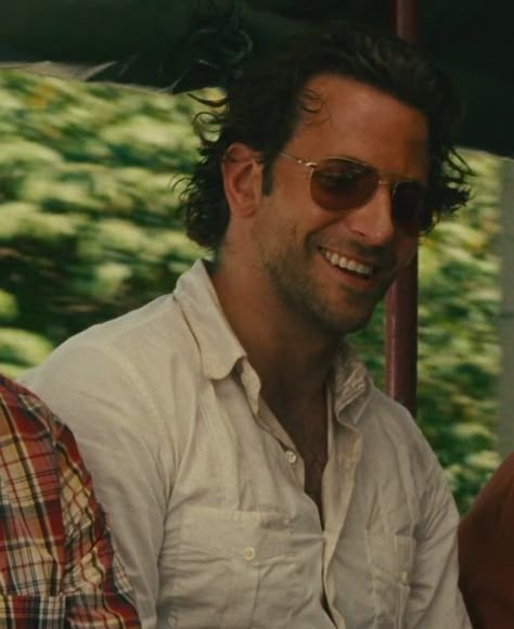 Phil Wenneck Hangover, Bradley Cooper Aesthetic, Phil Hangover, Bradley Cooper Young, Bradley Cooper Limitless, Bradley Cooper Hangover, Bradley Cooper Hot, Phil Wenneck, Brittany Broski