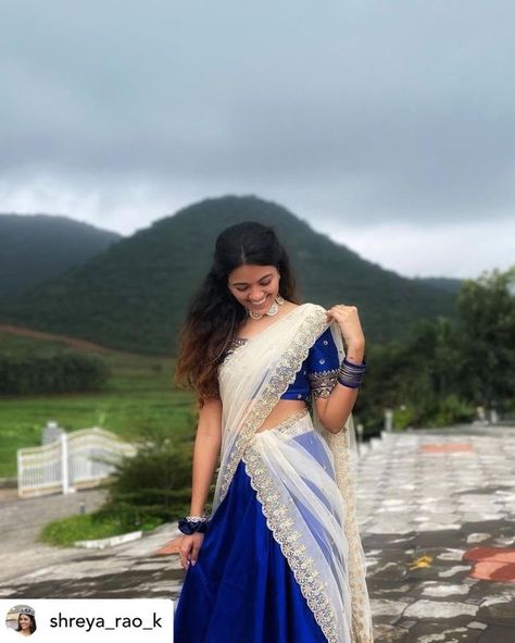 Langa Voni Designs Half Saree, Traditional Half Saree Ideas, Langa Voni Aesthetic, Langa Voni Half Saree Simple, Langa Voni Poses, Dhawani Designs Kerala Traditional, Dark Blue Half Saree, Half Sarees Simple, Simple Langa Voni