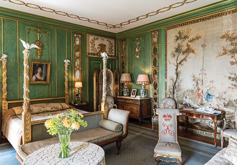 Dunrobin: The Castle in the Clouds - Page 4 of 5 - Victoria Green And Gold Bedroom, Greek Bedroom, Dunrobin Castle, Carved Bed, Castle In The Clouds, Castle Window, Victoria Magazine, Castles In Scotland, Victorian Garden