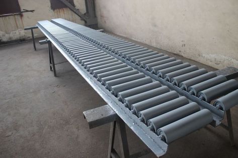 gravity roller conveyor systems Best Carpet For Stairs, Compact Stairs, Spiral Staircase Kits, Staircase Kits, Suction Machine, Conveyor System, Car Washer, Conveyor Belt, Packaging Machine