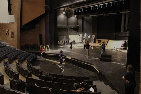 Teather Stage, Theater Backstage, Theatre Backstage, College Theatre, Theatre Academia, Stage Acting, Theatre Rehearsals, School Theatre, Theatre Aesthetic