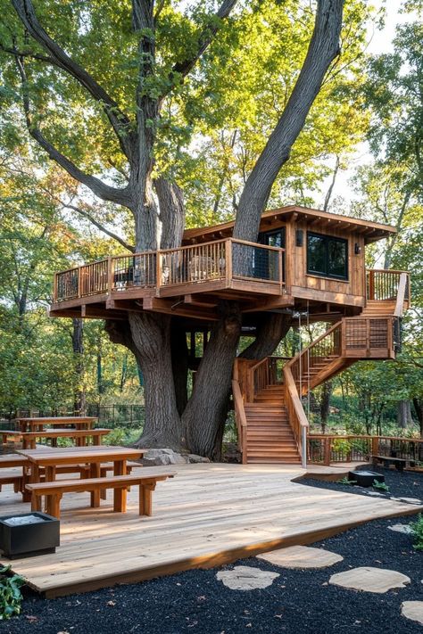 20 Luxury Tree Houses You Dreamed of As a Child Tree House Cabin Plans, Pete Nelson Tree House, Container Tree House, Tree House With Swings, Tree House Adults, House With Tree Inside, Tree Houses For Adults, Tropical Tree House, Adult Tree House Backyards