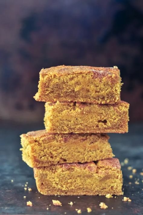 Gluten Free Pumpkin Blondies, Vegan Pumpkin Bars Recipe, Gf Pumpkin Recipes, Dairy Free Baked Goods, Blondies Gluten Free, Pumpkin Blondies Recipe, Gluten Free Pumpkin Desserts, Gluten Free Pumpkin Bars, Pumpkin Blondies