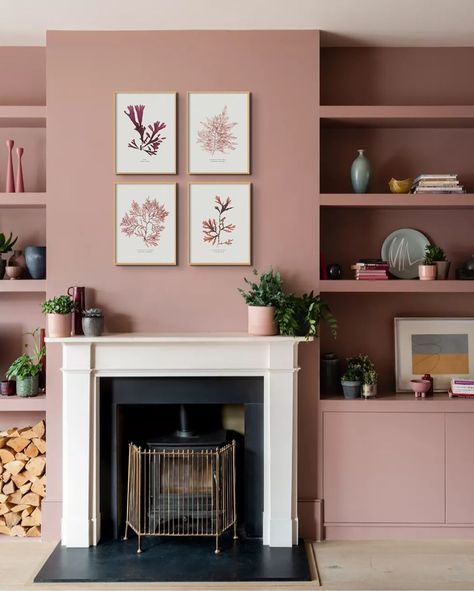 Pink living room with wall art Pink Living Room Walls, Kitchen Wall Paint, Sulking Room Pink, Two Sofas, Paint Trends, Cozy Living Room Design, Pink Living Room, Living Room Trends, Lounge Ideas