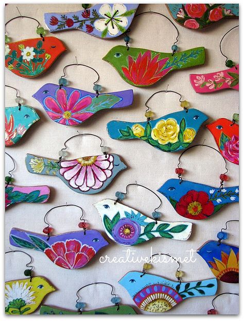 Bird Ornaments Diy, Cercei Din Lut Polimeric, Clay Bird, Clay Birds, Bird Christmas Ornaments, Air Dry Clay Projects, Bird Crafts, By Regina, Deco Boheme