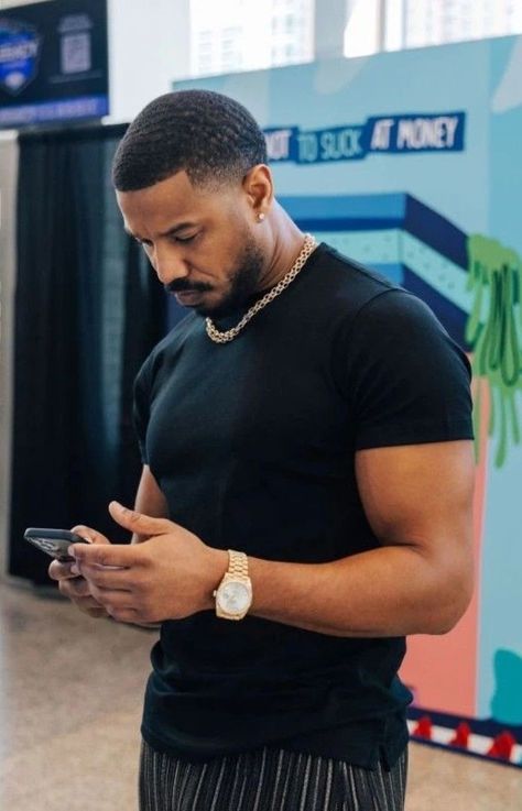 B Jordan, Michael B Jordan Style, Black Men Casual Style, Michael Bakari Jordan, Black Men Fashion Urban, Black Men Fashion Casual, Insta Outfits, Michael B Jordan, Stylish Men Casual