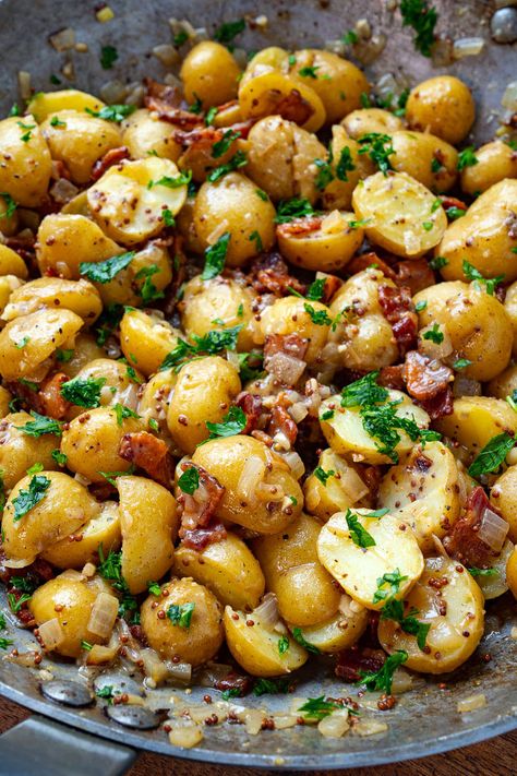 Warm German Potato Salad Sides For Bratwurst, Warm German Potato Salad, Warm Potato Salad, German Potato Salad Recipe, German Food Authentic, Closet Cooking, Potatoe Salad, German Potatoes, German Potato