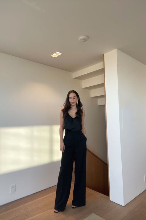 Zara Trousers Editor Review 2022 Zara Trousers, Trouser Outfit, Never Look Back, In The Beginning, Zara Pants, Favorite Jeans, World Of Fashion, The Fashion, I Saw