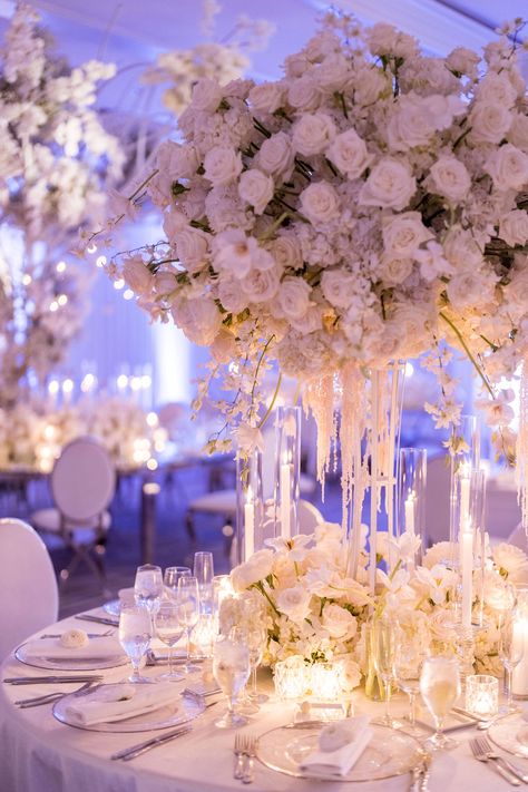 White wedding florals and details for the perfect white wedding.  Winter wonderland wedding inspiration White Winter Wedding Decorations, Winterwonder Land Wedding, Winter Wonderland Wedding Ideas, Wedding Winter Wonderland, White Wedding Florals, Pink White Wedding, Winter Wonderland Wedding Theme, White Wedding Inspiration, Wonderland Wedding Theme