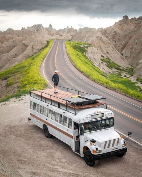 Bus Remodel, School Bus Tiny House, School Bus Camper, School Bus House, Converted School Bus, Converted Bus, Rv Bus, Bus Living, School Bus Conversion