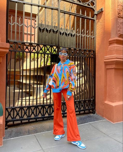 Colourful Streetwear, Orange Pants, Outfit Trends, May 23, Inspiration Mode, Colourful Outfits, Looks Style, Looks Vintage, Fashion Killa