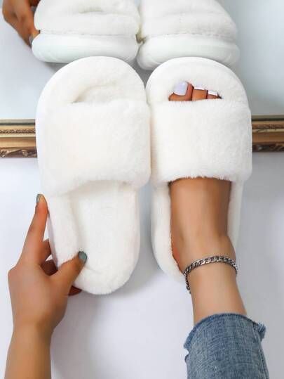 Comfy Slides, Pijamas Women, Fluffy Shoes, Women Slippers Fashion, White Slippers, Preppy Shoes, Comfy Slippers, Bedroom Slippers, Cute Slippers