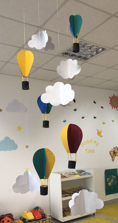 Classroom Ceiling Decorations, Classroom Ceiling, Preschool Creative Art, Kindergarten Decorations, Crafts For Adults Paper, Preschool Classroom Decor, Toilet Paper Crafts, Preschool Arts And Crafts, Hand Crafts For Kids