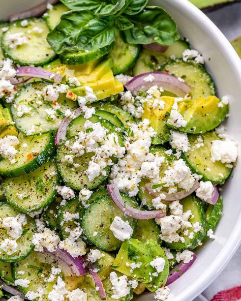 close up cucumber feta salad in a bowl Good Salad Recipes, Salad In A Bowl, Cucumber Feta Salad, Greek Cucumber Salad, Cucumber Avocado, Fresh Salad Recipes, Cucumber Recipes, Fresh Salad, Feta Salad