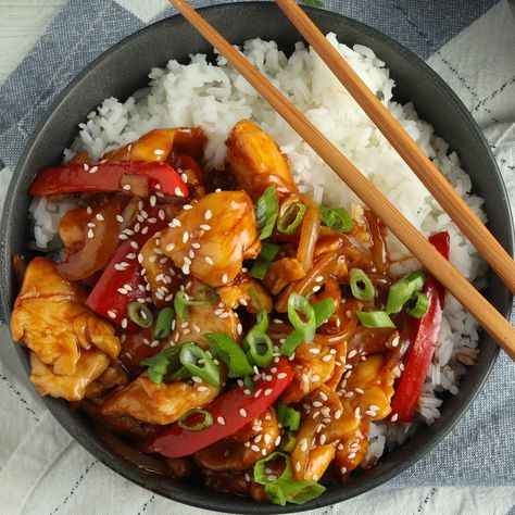 Sesame Chicken Stir-Fry With Vegetables Sesame Chicken Sauce, Sesame Chicken Stir Fry, Chicken With Vegetables, Chinese New Years, Sesame Chicken Recipe, Cooked Carrots, Crispy Fried Chicken, Baked Tofu, Sesame Chicken