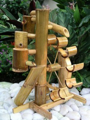 Large Garden Ideas, Shishi Odoshi, Backyard Garden Inspiration, Bamboo Fountain, Bamboo Ideas, Bamboo Diy, Bamboo Decor, Backyard Garden Landscape, Tabletop Fountain