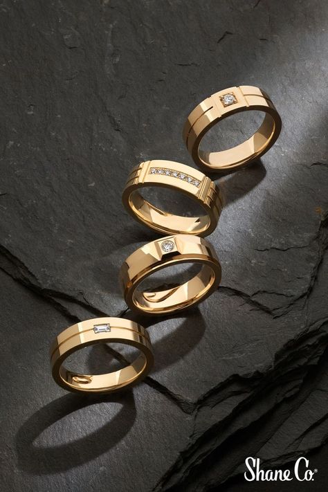 Modern Mens Wedding Rings, Mens Wedding Rings Gold, Wedding Rings For Men, Engagement Ring For Him, Mens Ring Designs, Couple Ring Design, Men's Wedding Bands, Engagement Rings Couple, Men Tips