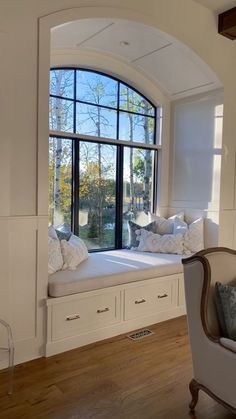 Van Decoration, Window Seat Ideas, Library Rooms, Outside Window, Window Seat Design, Cozy Ideas, Window Seats, Dream Life House, Dream House Rooms