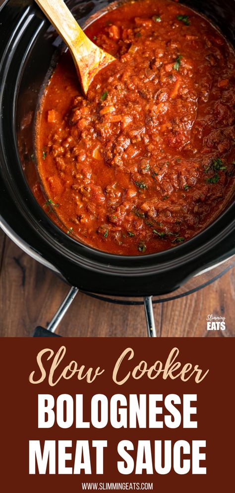 Slow Cooker Bolognese Sauce - An easy to make Slow Cooker recipe for delicious and rich bolognese sauce with lean ground beef, vegetables and tomatoes. A perfect family meal. #slowcooker #crockpot #bolognese #meatsauce #beef #glutenfree #slimmingeats #weightwatchers #smartpoints Crockpot Bolognese, Beef Bolognese Recipe, Slow Cooker Bolognese Sauce, Best Bolognese Sauce, Christmas Food Decor, Slow Cooker Bolognese, Italian Meat Sauce, Slow Cooker Ground Beef, Homemade Pasta Recipe