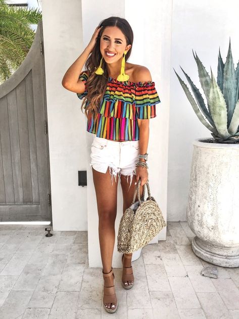 30a Travel Diary 2018 Outfit Mexicanos, Mexican Outfits For Women, City Winter Outfit, Outfit Mexicano, Outfits For Mexico, Mexican Fashion, Party Outfits For Women, Fiesta Outfit, Houston Fashion