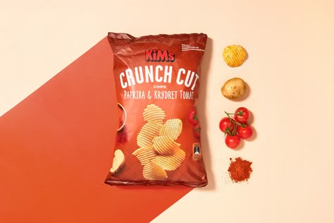 Snack Photography, Chip Packaging, Master Brand, Adobe Photoshop Design, Food Art Photography, Food Advertising, Food Branding, Food Photography Tips, Food Graphic Design