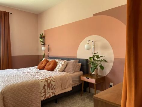 15 Accent Wall Ideas to Help Your Room Stand Out Wall Mural Ideas, Accent Wall Ideas, Bedroom Murals, Bedroom Orange, Mural Ideas, Vintage Dining Room, Decoration Inspiration, Bedroom Night Stands, California Homes