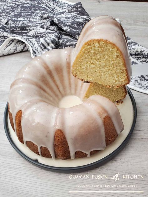 Vanilla Bundt Cake Homemade Vanilla Pound Cake, Vanilla Bundt Cake Glaze, Vanilla Glaze For Bundt Cake, Vanilla Cake Glaze Recipe, Bundt Cake Recipes Easy, Moist Vanilla Bundt Cake, Bundt Cake Vanilla, Homemade Bundt Cake, Glaze For Bundt Cake