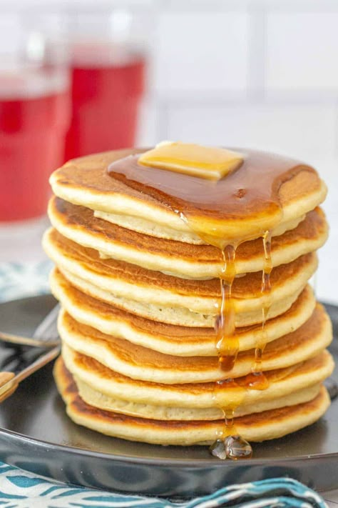 Applesauce Pancakes Oatmeal Pancakes Easy, Pancake Syrup Recipe, Applesauce Pancakes, Homemade Pancakes Fluffy, Recipe Tin Eats, Oatmeal Pancakes Recipe, Homemade Pancake Mix, Tin Eats, Vegan Pancake Recipes