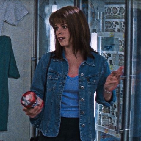 Sydney Prescott Costume, Sydney Prescott Outfit, Sidney Prescott Outfit, Scream Sidney Prescott, Scream Sidney, Sydney Prescott, Sophie Aesthetic, Sidney Scream, Scream Movie Poster