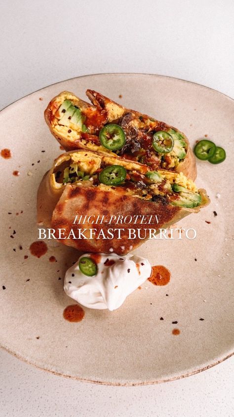 High Protein Breakfast Burrito | Rachael's Good Eats breakfast burrito, breakfast recipes, protein breakfast, high protein recipe, healthy recipes Healthy Breakfast Burrito, Healthy High Protein Breakfast, Packed Meals, Recipes Protein, Protein Lunch, Protein Packed Meals, Dairy Free Breakfasts, Breakfast Burrito, High Protein Breakfast