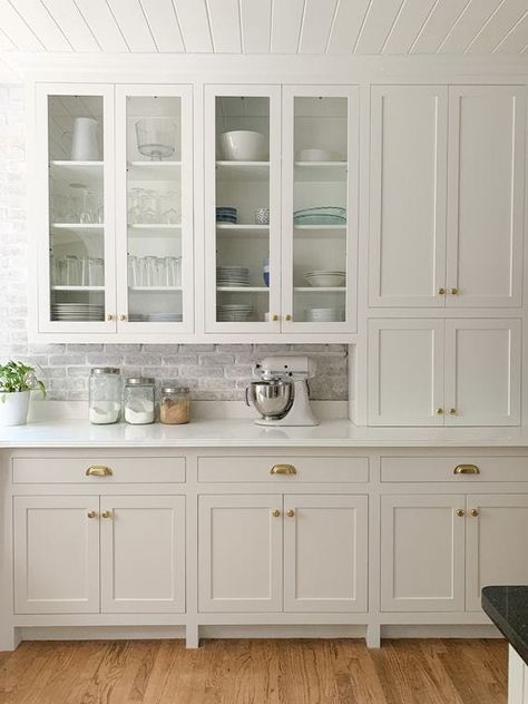 Shaker Inset Cabinets Kitchen, Kitchen Bar And Storage, Cabinet Feet Styles, Kitchen Cabinets That Go To Ceiling, Kitchen Cabinet Feet Ideas, Inlay Kitchen Cabinets, Kitchen Cabinet Legs Ideas, Kitchen Ideas Glass Cabinets, Soft Chamois Kitchen Cabinets