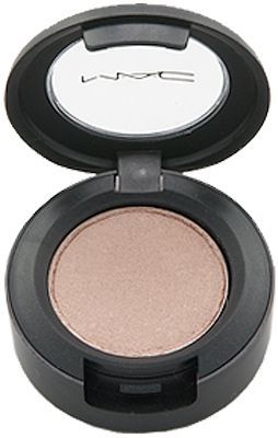 16 must-have MAC eyeshadows perfect for green eyes - The Fuss Mac Shades, Naked Lunch, Mac Shadows, Behind Blue Eyes, Basic Essentials, Mac Eyeshadow, Va Va Voom, Mac Makeup, Makeup Obsession