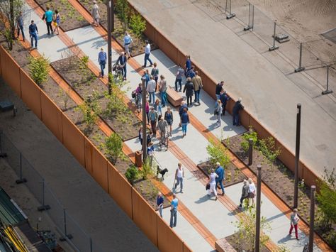 After the success of the Highline in New York, green bridges have increased in popularity. Take the recently inaugurated Paleisbrug in the Netherlands – an elevated park, bicycle path and pedestrian bridge that connects the historic centre of ’s-Hertogenbosch and Paleiswartier, a newly-developed urban district. Dutch architects Benthem Crouwel completed the robust bridge, overlooking the Gement, a grassland with remnants of the Eighty Years’ War.  An irregular pattern of flower beds has been... Urban Public Space, Urban Park, Pedestrian Bridge, Bridge Design, Street Design, Design Exterior, Urban Spaces, Urban Area, Built Environment