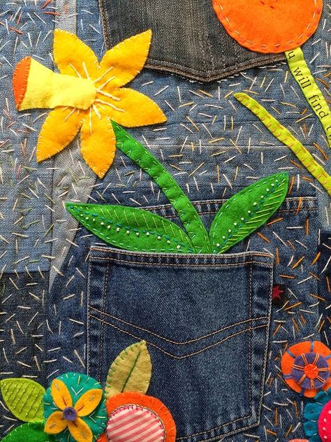 APPLIQUE.................PC...............Denim Garden quilt by Rachel Daisy | Blue Mountain Daisy Jean Embroidery, Daisy Quilt, Jean Quilts, Blue Jean Quilts, Denim Quilts, Jean Quilt, Jeans Patchwork, Appliqué Quilts, Denim Art