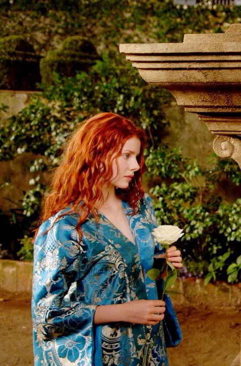 Rachel Hurd Wood in Perfume (2006) Rachel Hurd Wood, Woman With Red Hair, Yennefer Of Vengerberg, John William Waterhouse, Photographie Portrait Inspiration, Gra O Tron, Celebrity Perfume, Redhead Beauty, Perfume Fragrance