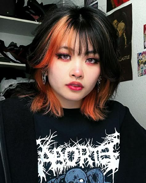 Cut Hair Short, Haircut Wolf, Dyed Bangs, Black Haircut, Short Dyed Hair, Wolf Haircut, Short Grunge Hair, Grunge Dress, Wolf Cut