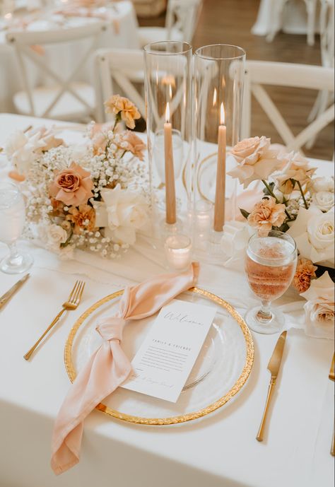 Blush and White wedding Colors Blush Wedding Reception Tables, Champagne Gold And Peach Wedding, Pink Peach White Wedding Decor, Wedding Theme Ideas Champagne, Blush Fall Wedding Colors, Champagne Pink And White Wedding, Romantic Blush Wedding Decor, Peach Colour Wedding Theme, Champagne Table Decor Wedding