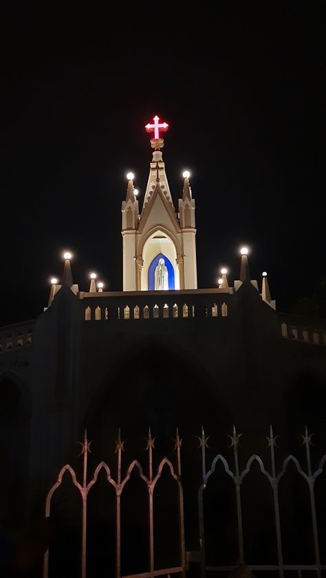 This church is in mumbai bandra .. The best place whr u get peace and lots of blessing Christmas In Mumbai, Mount Mary Church Mumbai, Bandra Mumbai Snapchat, Bandra Mumbai Snaps, Bandra Mumbai Aesthetic, Church Snap, Mumbai Snap, Cute Drawings Tumblr, Aesthetic Mumbai