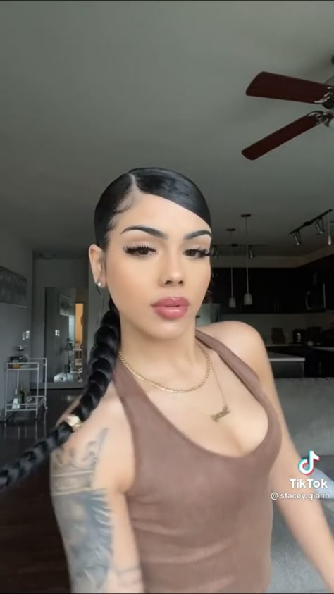 Baddie Side Part Hairstyles, Latina Updo Hairstyles, Slick Bun With Edges, Side Part Low Ponytail, Insta Baddie Hairstyles, Bun Middle Part, Peinados Con Baby Hair, Hair Styles Baddie, Side Part Bun