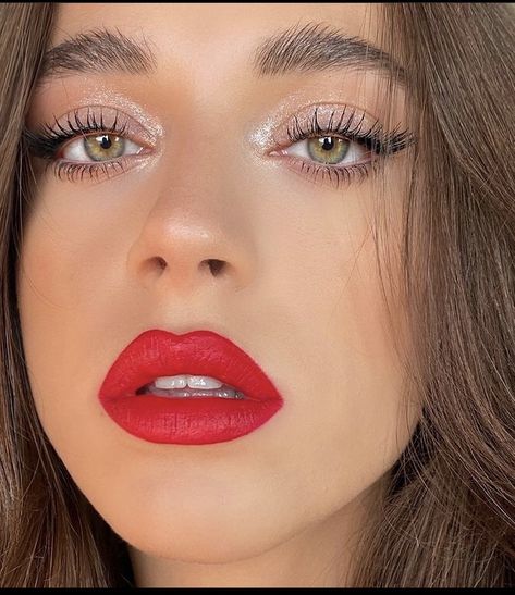 Red Lips Makeup Look, Mekap Mata, Red Lipstick Makeup, Ruby Woo, Red Dress Makeup, Red Lip Makeup, Smink Inspiration, Red Makeup, Makijaż Smokey Eye