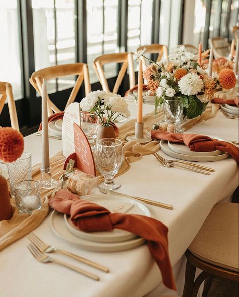 Terracotta Wedding Table Settings, Roche Harbor, Rusting Wedding, Fall Wedding Tables, Burnt Orange Weddings, Tafel Decor, Southwest Wedding, Cotton Wedding, Table Set Up