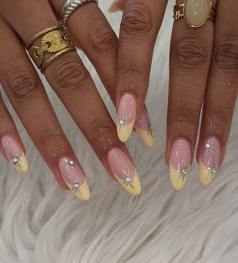 Nail Tattoo, Her Nails, Spring 23, Cat Eye Nails, Gem Nails, Girls Nails, Yellow Nails, Minimalist Nails, Fire Nails