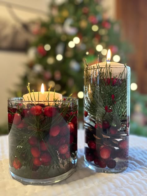 Winter Centerpieces Diy, Easy Christmas Centerpieces, Christmas Table Decorations Diy, Cranberry Christmas, Diy Christmas Table, Happy Christmas Eve, Christmas Vases, Winter Centerpieces, Diy Playbook