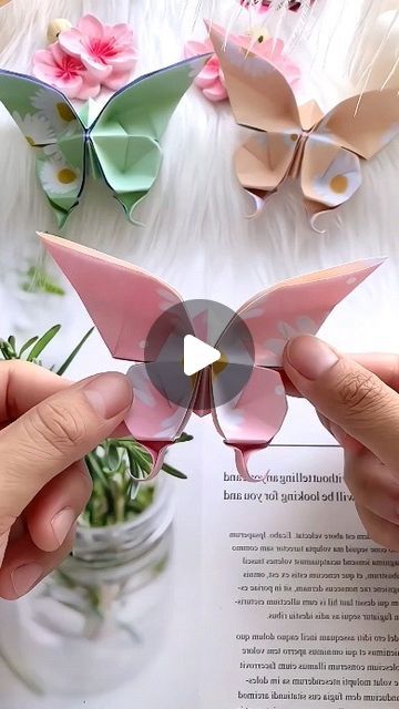 Easy Paper Butterfly, Origami Butterfly Tutorial, Origami Butterfly Easy, Paper Butterfly Crafts, Beautiful Origami, Origami Artist, Tutorial Origami, Origami Love, Papercraft Printable