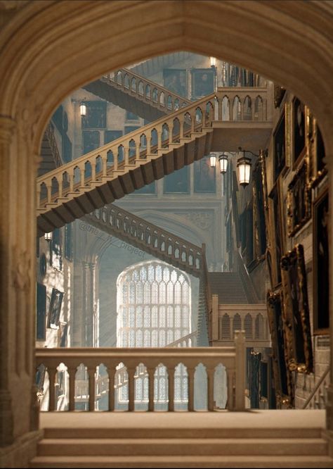 The Grand Staircase Hogwarts, Hogwarts Floor Plan, Harry Potter Staircase, Bookweek 2024, Hogwarts Staircase, Hogwarts Interior, Magic Awakened, Hogwarts Dr, Hotel Floor