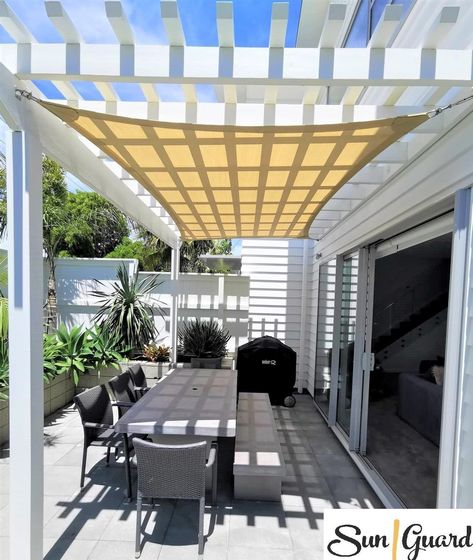 Get inspired to create your dream outdoor oasis! Discover stylish ideas for your garden, patio, or poolside and bring your vision of luxurious outdoor living to life. 🙂😗🙃 Shade Sail Pergola, Pergola Shade Sail, Pergola With Shade Sail, Sun Sail Shade Ideas, Diy Pergola Shade, Sail Shade Ideas, Sail Pergola, Pergola With Shade, Outdoor Shade Ideas