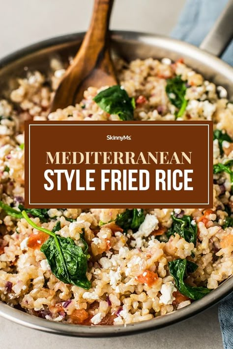 Greek Fried Rice, Mediterranean Diet Rice Recipes, Mediterranean Diet Rice, Mediterranean Fried Rice, Medeteranian Rice, Crunchy Rice Recipes, Medditeranean Rice Recipe, How To Make Mediterranean Rice, Mediterranean Rice Bowl