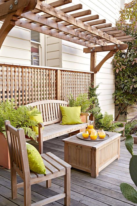 patio-green-cushions-deck-arbor-d4103d57 Trellis Fence, Wooden Trellis, Small Deck Decorating Ideas, Pergola Design, Pergola Ideas, Backyard Pergola, Back Yard Ideas, Trellis Design, Pergola Kits