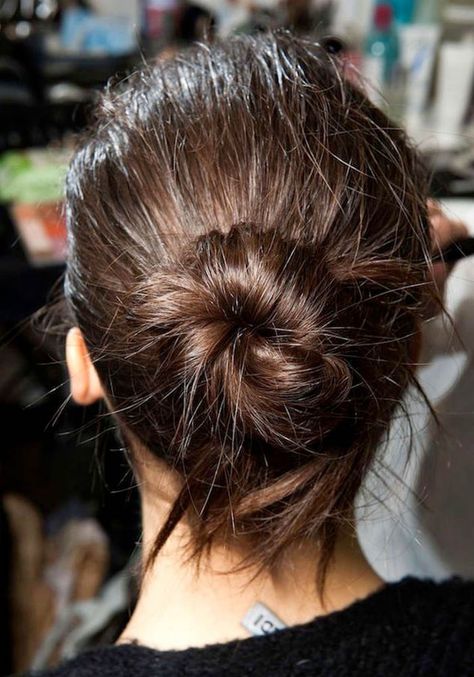 Female Hair Cut, Brunette Bun, Casual Bun, Beautiful Buns, Messy Ponytail, Hair References, Hair Advice, Female Hair, Effortless Beauty