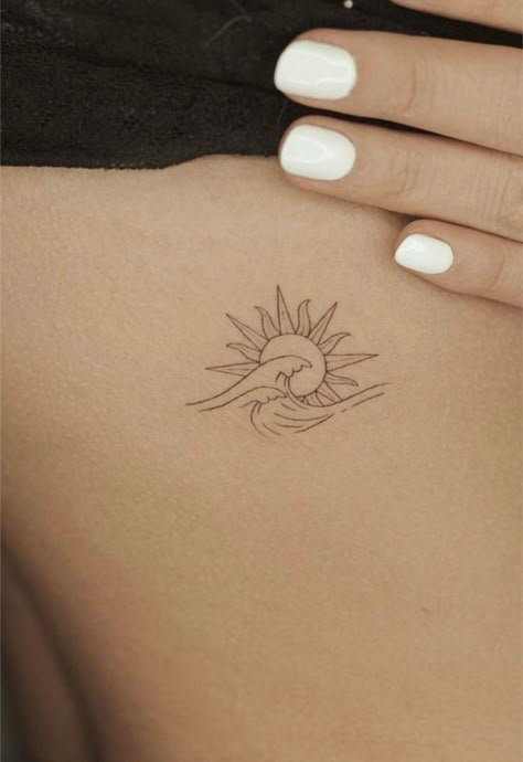 Hase Tattoos, Above Elbow Tattoo, Tattoo Sonne, Tattoos Floral, Sun Tattoo Designs, Elbow Tattoos, Blackwork Tattoos, Small Pretty Tattoos, Floral Tattoos